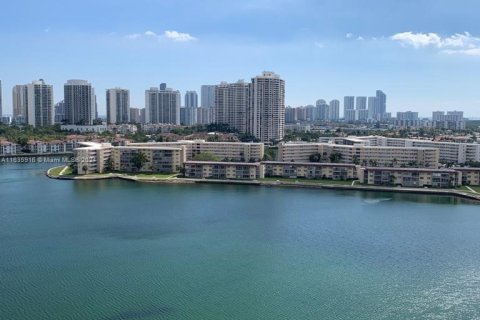 Condominio en venta en Aventura, Florida, 2 dormitorios, 149.11 m2 № 1305634 - foto 2