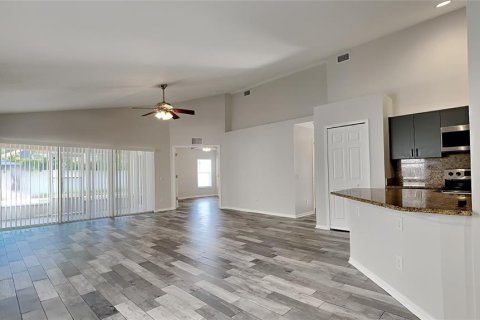 Casa en venta en New Port Richey, Florida, 3 dormitorios, 157 m2 № 1340996 - foto 5