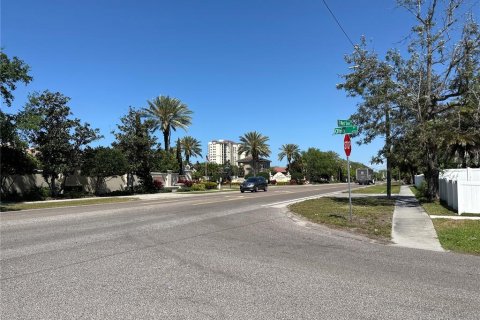 Propiedad comercial en venta en Tampa, Florida № 479241 - foto 5