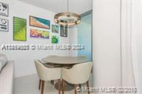 Condo in Hollywood, Florida, 1 bedroom  № 1081181 - photo 10