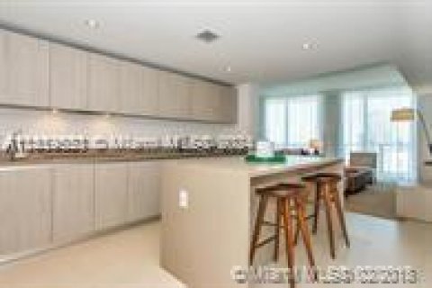 Condominio en venta en Hollywood, Florida, 1 dormitorio, 80.73 m2 № 1081181 - foto 9