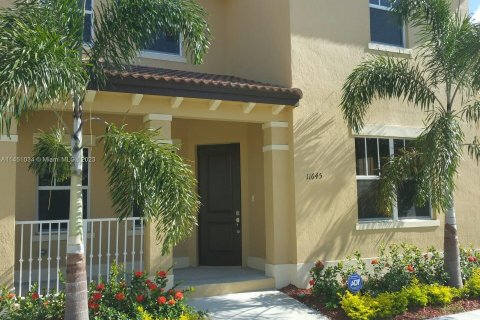 Villa ou maison à vendre à Homestead, Floride: 4 chambres, 210.24 m2 № 716141 - photo 1