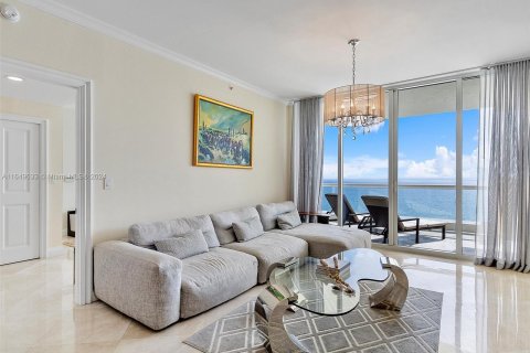 Condo in Sunny Isles Beach, Florida, 3 bedrooms  № 1345364 - photo 8