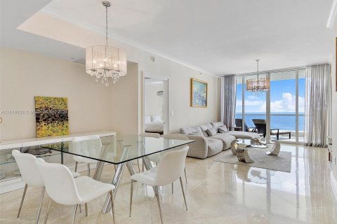 Condominio en venta en Sunny Isles Beach, Florida, 3 dormitorios, 205.69 m2 № 1345364 - foto 7