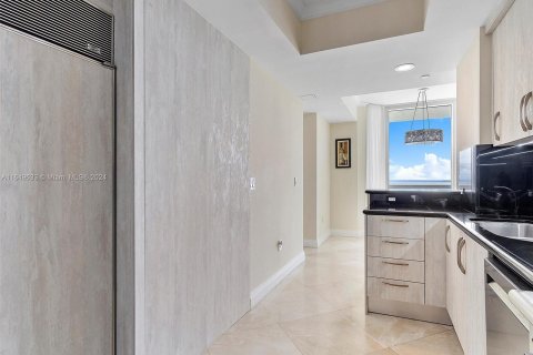 Condo in Sunny Isles Beach, Florida, 3 bedrooms  № 1345364 - photo 22