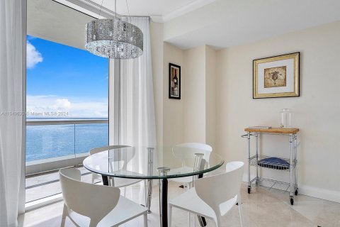 Copropriété à vendre à Sunny Isles Beach, Floride: 3 chambres, 205.69 m2 № 1345364 - photo 16