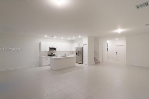 Villa ou maison à vendre à Miami, Floride: 5 chambres, 281.77 m2 № 1321271 - photo 6