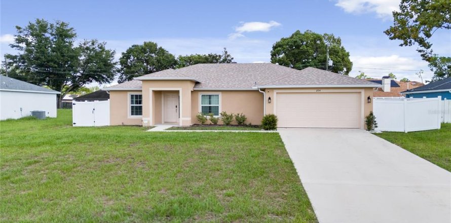 House in Deltona, Florida 3 bedrooms, 167.78 sq.m. № 1344339