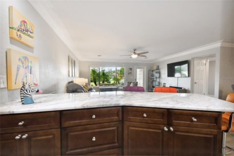 Casa en venta en Saint Petersburg, Florida, 3 dormitorios, 200.76 m2 № 1344337 - foto 14