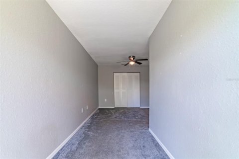 Townhouse in Tampa, Florida 3 bedrooms, 146.6 sq.m. № 1344544 - photo 26