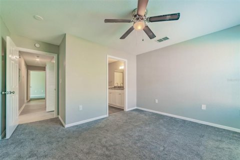 Townhouse in Tampa, Florida 3 bedrooms, 146.6 sq.m. № 1344544 - photo 18