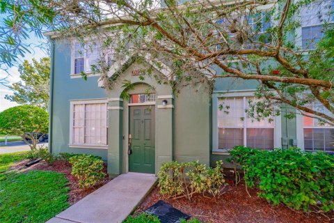 Townhouse in Tampa, Florida 3 bedrooms, 146.6 sq.m. № 1344544 - photo 3