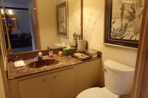 Condo in Hollywood, Florida, 1 bedroom  № 1177282 - photo 2