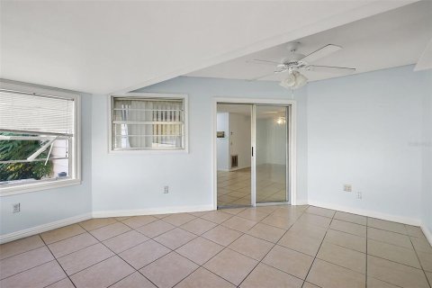 Casa en venta en Leesburg, Florida, 2 dormitorios, 86.68 m2 № 955070 - foto 14