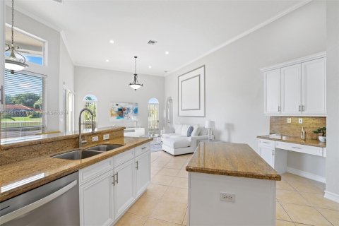 Villa ou maison à vendre à Coral Springs, Floride: 5 chambres, 256.6 m2 № 1332731 - photo 25