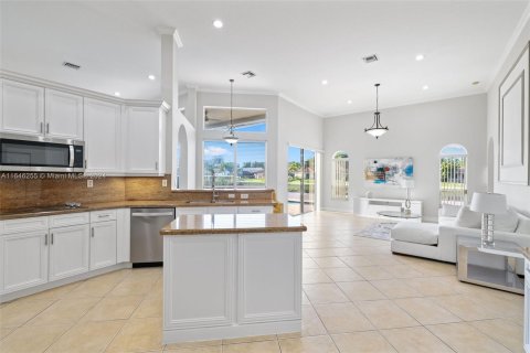 Villa ou maison à vendre à Coral Springs, Floride: 5 chambres, 256.6 m2 № 1332731 - photo 27