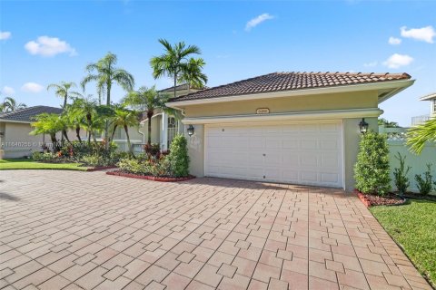 Casa en venta en Coral Springs, Florida, 5 dormitorios, 256.6 m2 № 1332731 - foto 4