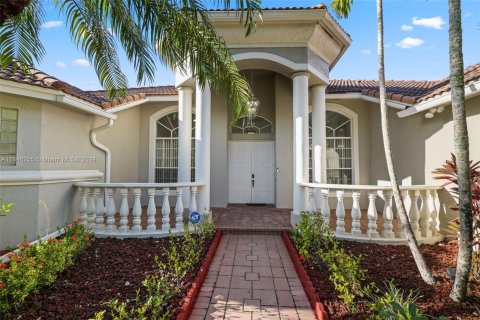 Villa ou maison à vendre à Coral Springs, Floride: 5 chambres, 256.6 m2 № 1332731 - photo 6