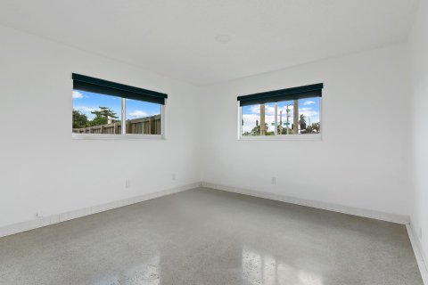House in Wilton Manors, Florida 3 bedrooms, 142.05 sq.m. № 786720 - photo 24