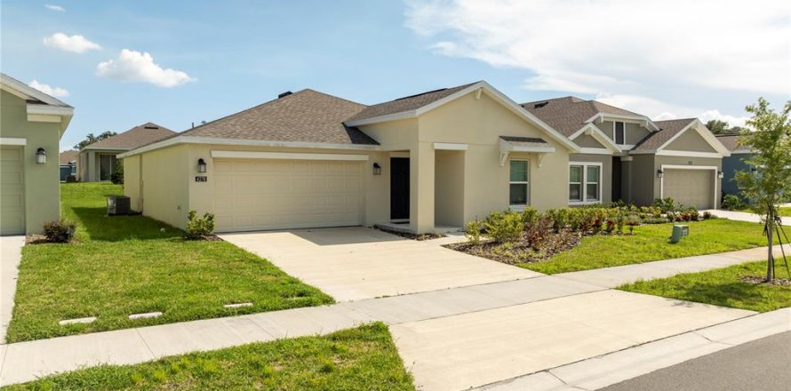 Casa en Kissimmee, Florida 3 dormitorios, 144.93 m2 № 1301366