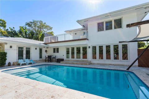 Villa ou maison à vendre à Bay Harbor Islands, Floride: 4 chambres, 289.11 m2 № 951402 - photo 28