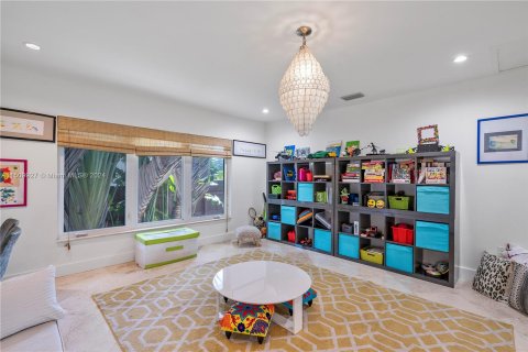 Villa ou maison à vendre à Bay Harbor Islands, Floride: 4 chambres, 289.11 m2 № 951402 - photo 7