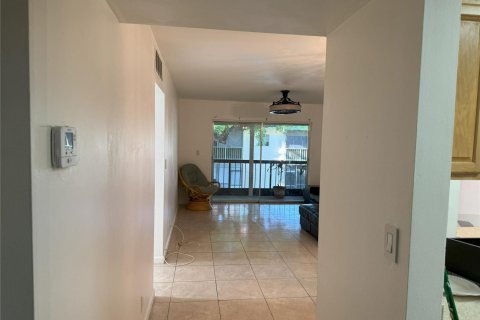 Condominio en venta en Coral Springs, Florida, 2 dormitorios, 78.97 m2 № 1103578 - foto 13
