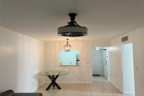 Condominio en venta en Coral Springs, Florida, 2 dormitorios, 78.97 m2 № 1103578 - foto 12