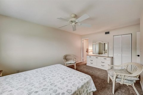 Condo in Sarasota, Florida, 2 bedrooms  № 943120 - photo 25