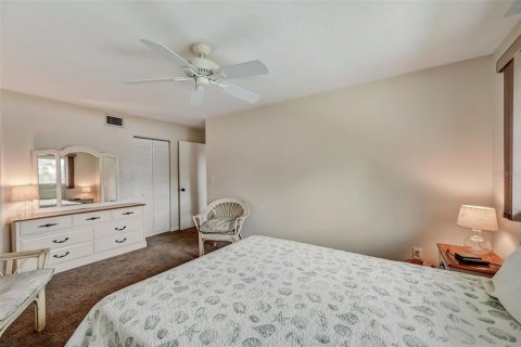 Condo in Sarasota, Florida, 2 bedrooms  № 943120 - photo 24