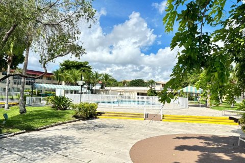 Copropriété à vendre à Miami, Floride: 2 chambres, 96.62 m2 № 1380423 - photo 5