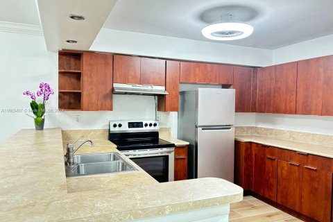 Condominio en venta en Miami, Florida, 2 dormitorios, 96.62 m2 № 1380423 - foto 13