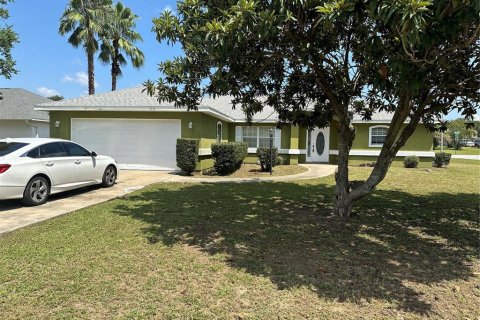 Villa ou maison à louer à Ocala, Floride: 3 chambres, 165.27 m2 № 1340193 - photo 1