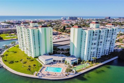 Copropriété à louer à Saint Pete Beach, Floride: 2 chambres, 105.07 m2 № 1354979 - photo 1