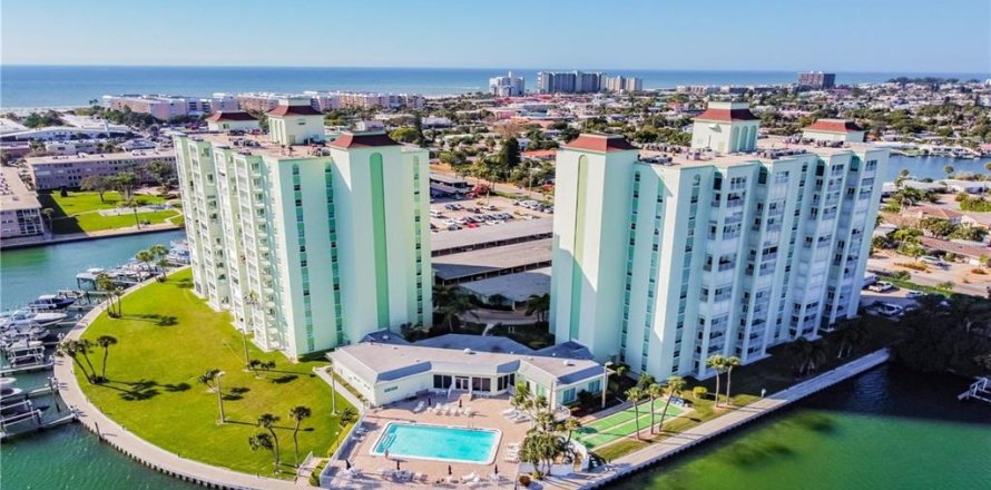 Condo à Saint Pete Beach, Floride, 2 chambres  № 1354979