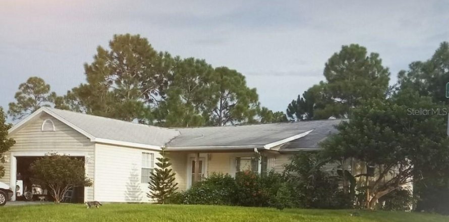 House in Punta Gorda, Florida 3 bedrooms, 111.48 sq.m. № 1354936