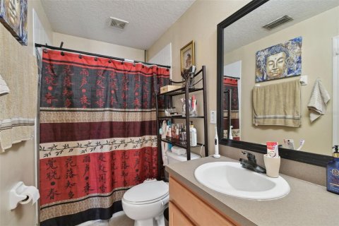 Townhouse in Tampa, Florida 2 bedrooms, 120.03 sq.m. № 990666 - photo 25