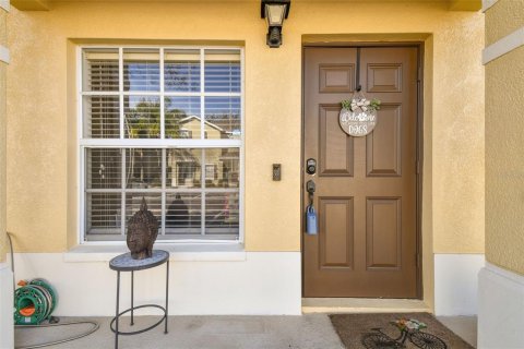 Townhouse in Tampa, Florida 2 bedrooms, 120.03 sq.m. № 990666 - photo 1
