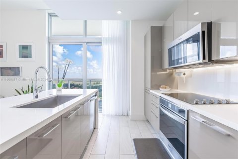 Condo in Sunrise, Florida, 3 bedrooms  № 1224281 - photo 7