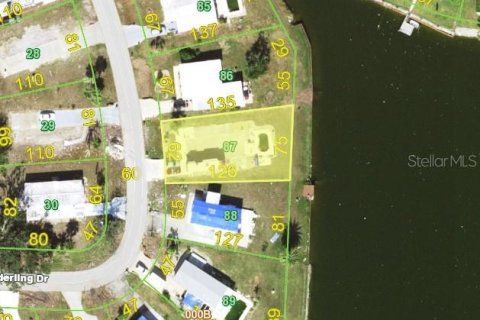 Terreno en venta en Englewood, Florida № 1217815 - foto 1