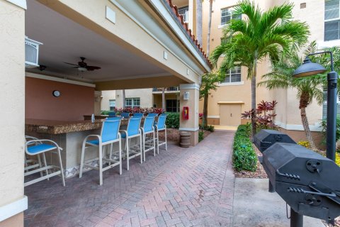 Condominio en venta en West Palm Beach, Florida, 1 dormitorio, 61.13 m2 № 284443 - foto 1