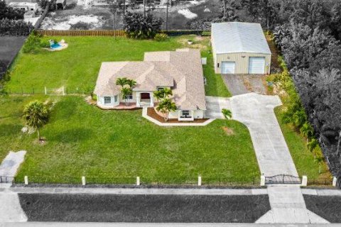 Villa ou maison à vendre à Loxahatchee Groves, Floride: 4 chambres, 287.9 m2 № 1099869 - photo 1