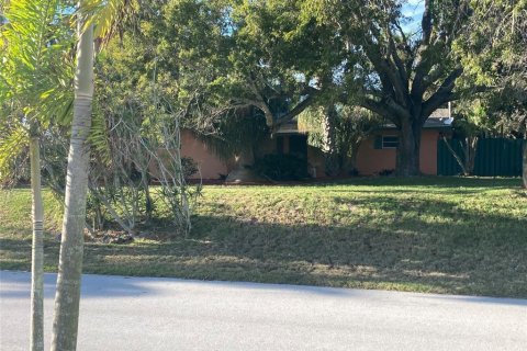 House in Stuart, Florida 3 bedrooms, 207.92 sq.m. № 1099996 - photo 3