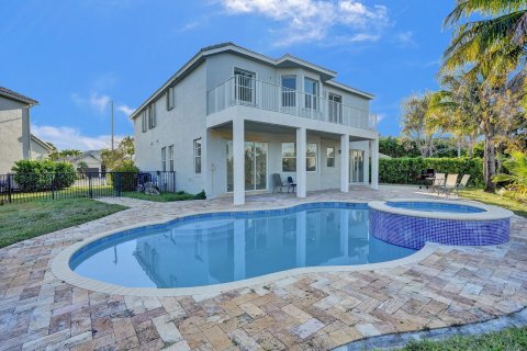House in Wellington, Florida 6 bedrooms, 368.17 sq.m. № 1099998 - photo 10