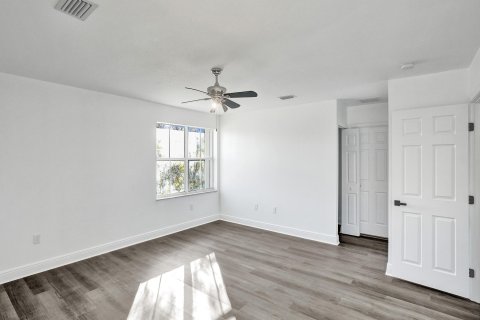 House in Wellington, Florida 6 bedrooms, 368.17 sq.m. № 1099998 - photo 28