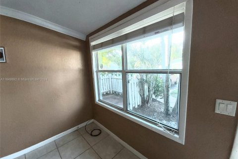 Copropriété à louer à Tamarac, Floride: 1 chambre, 51.1 m2 № 1332761 - photo 5