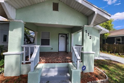 Casa en venta en Tampa, Florida, 4 dormitorios, 176.51 m2 № 1088897 - foto 1