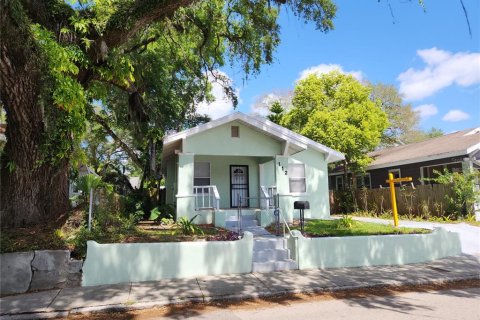 Casa en venta en Tampa, Florida, 4 dormitorios, 176.51 m2 № 1088897 - foto 2