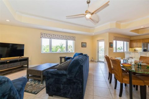 Condominio en venta en Englewood, Florida, 2 dormitorios, 165.37 m2 № 600608 - foto 14