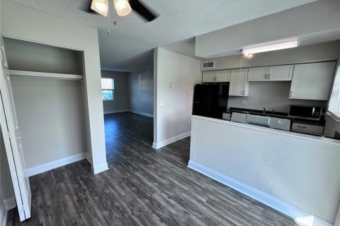 Condominio en venta en Orlando, Florida, 1 dormitorio, 72.19 m2 № 1387579 - foto 11